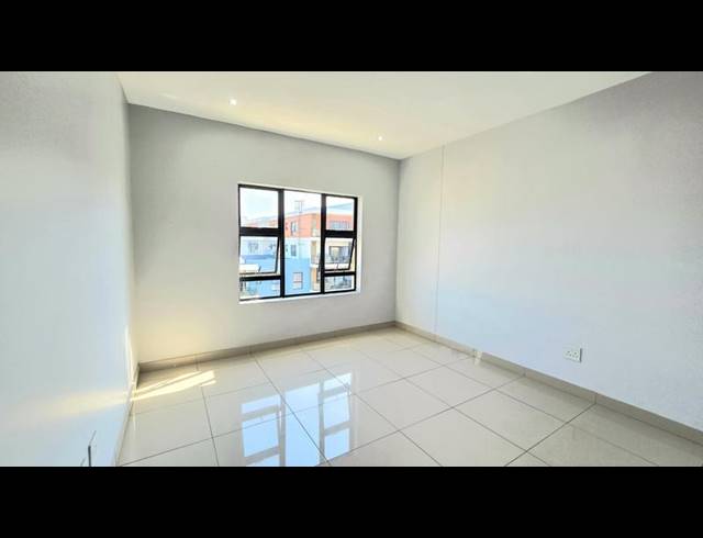 3 BEDROOM APARTMENT FOR SALE IN UMHLANGA RIDGE